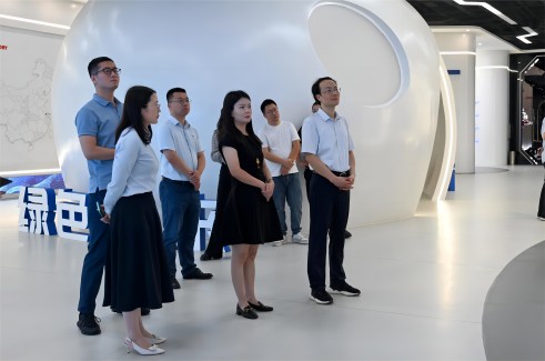 三门峡市委钻研室调查调研尊龙集团股份