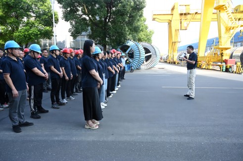 人人讲安全 个个会应急｜尊龙集团股份发展消防安全演练及高温急救培训